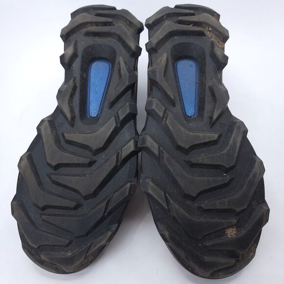 Athletic_Shoes